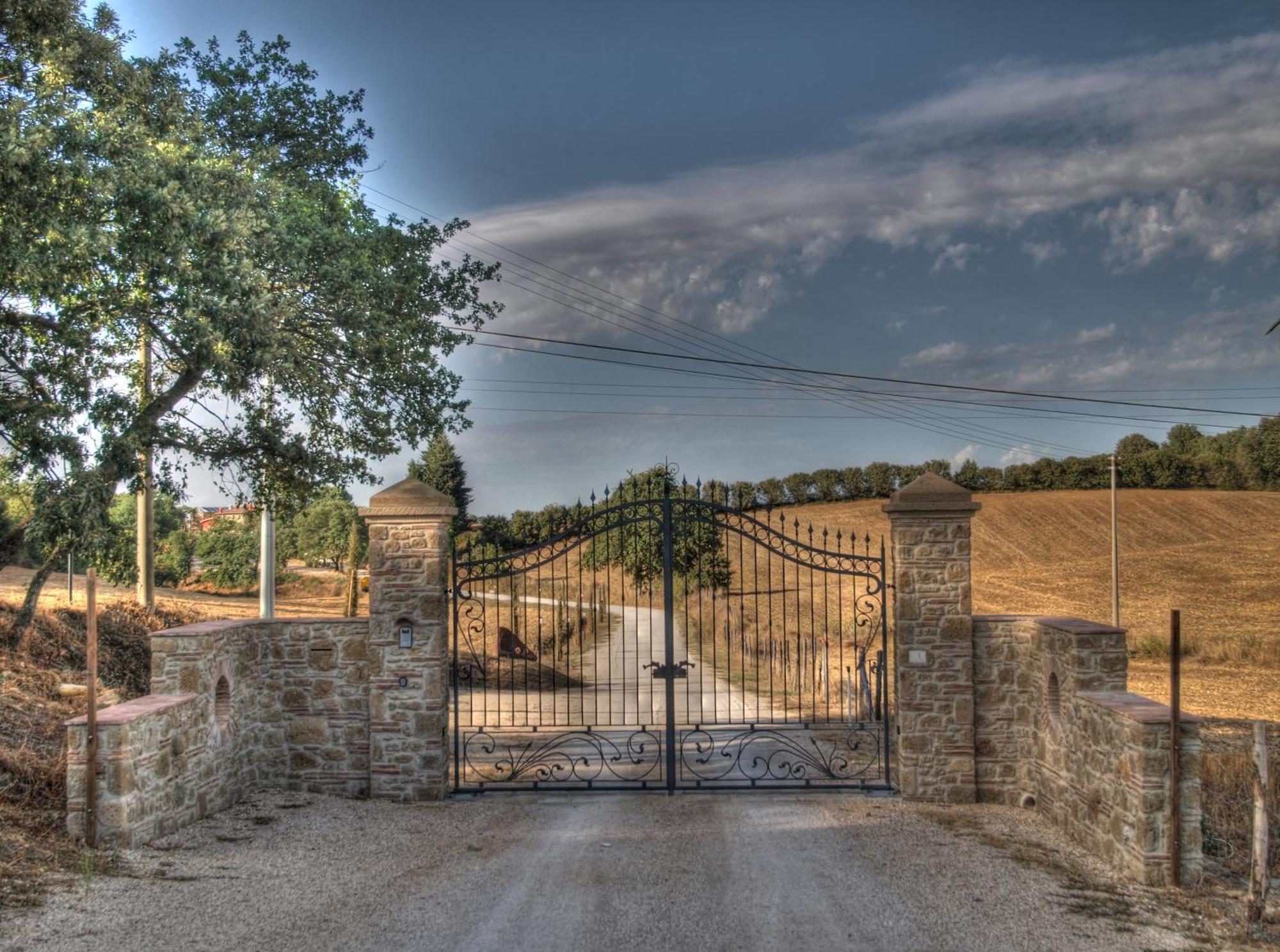 Agriturismo Podere Del Lepre San Quirico  Buitenkant foto